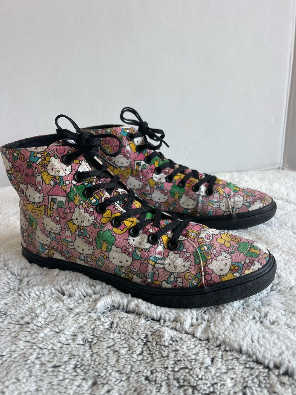 VANS Hello Kitty Sk8-Hi D-Lo Sanrio 8.5 Women 7.0 Men Pink Good CONDITION